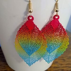 NWT 🌈 Rainbow Leaf Dangle Earrings
